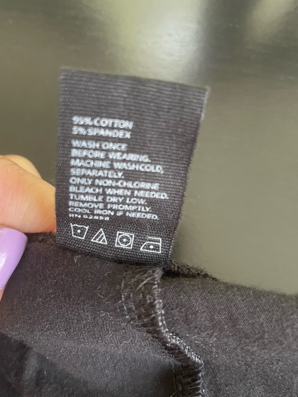 [Hue] Black Cotton Leggings - Picture 3 of 3